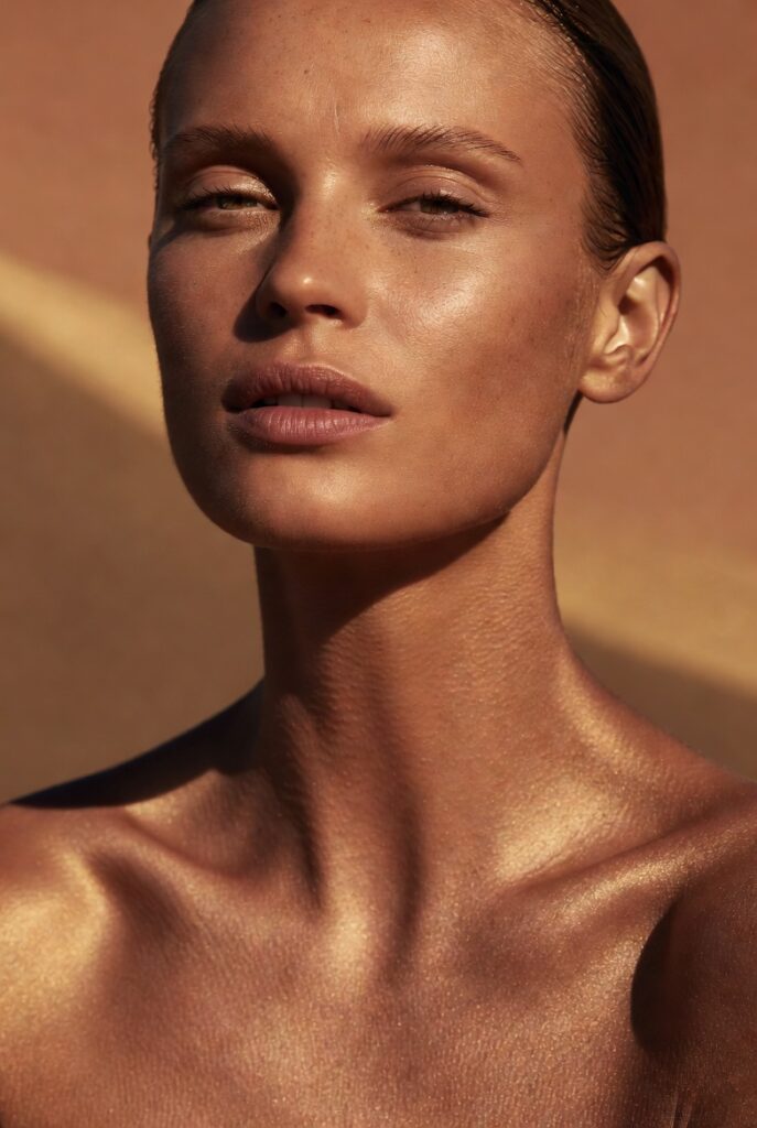 9. Bronze Glow Tint for Post-Summer Maintenance