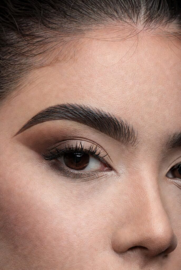 17. Contour Placed on the Sides of the Forehead Near the Hairline