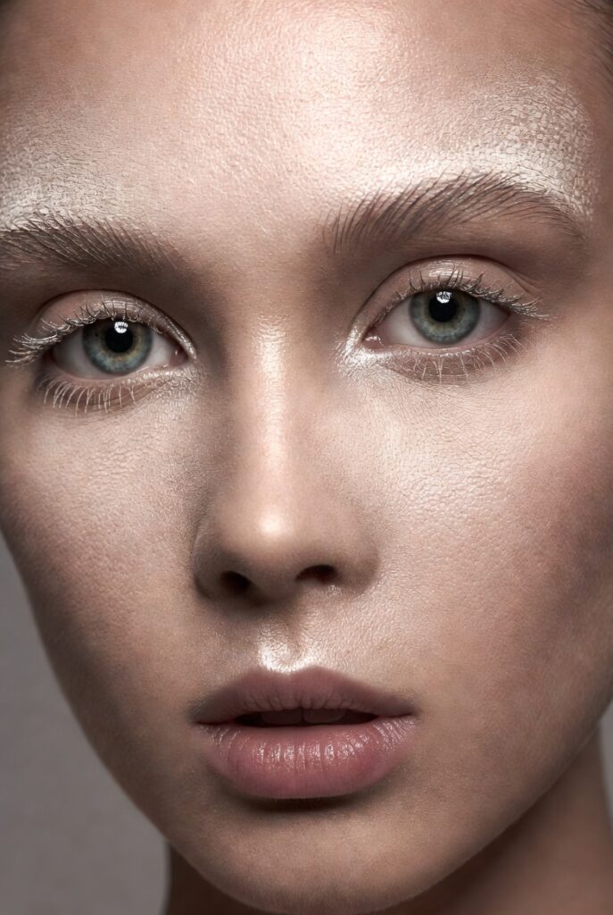20. Matte Powder Only on the Outer Perimeters of the Face
